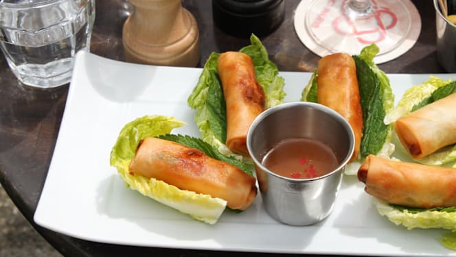 Le Petit Pont - Paris - 2