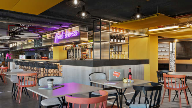 Level 3 by Moxy Hotels - 2