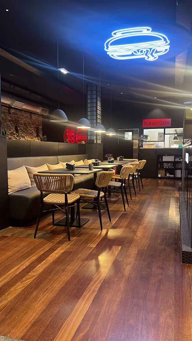 Devoto Burger - Oviedo - 9