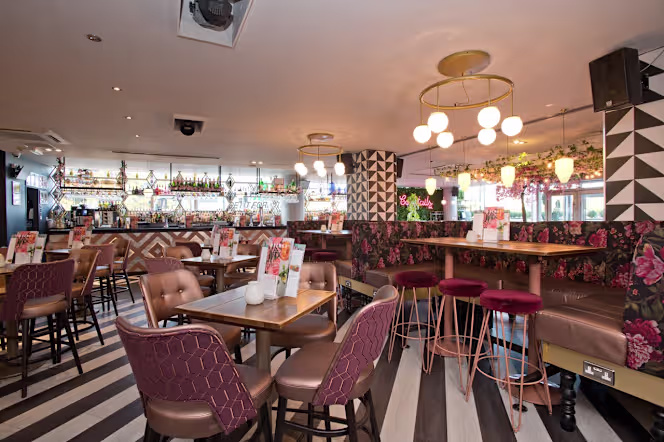 Slug and Lettuce Milton Keynes The Hub - 9