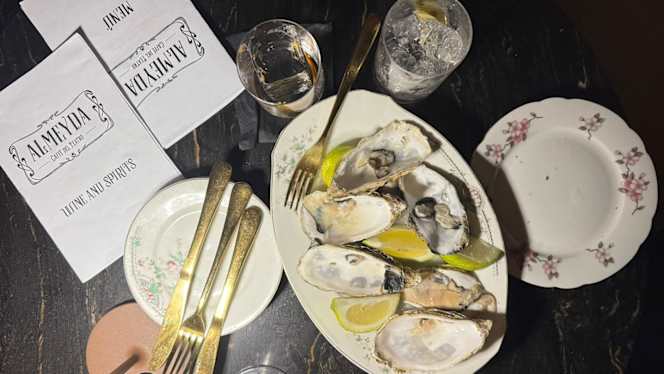 Almeyda - Bistrot & Cocktail Bar - 9