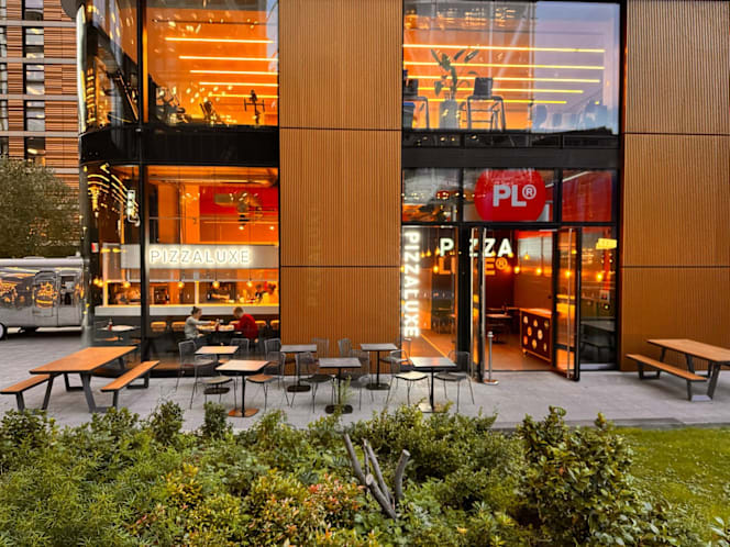 PizzaLuxe London - 8