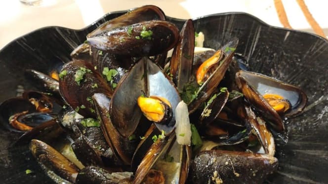 Ornato ristorante di pesce - 6