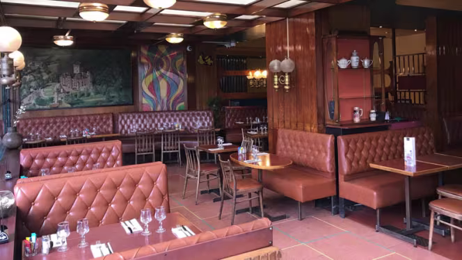 L'Esplanade Brasserie - 2