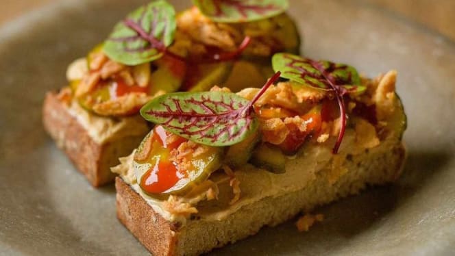 Riverhouse Restaurant - 5