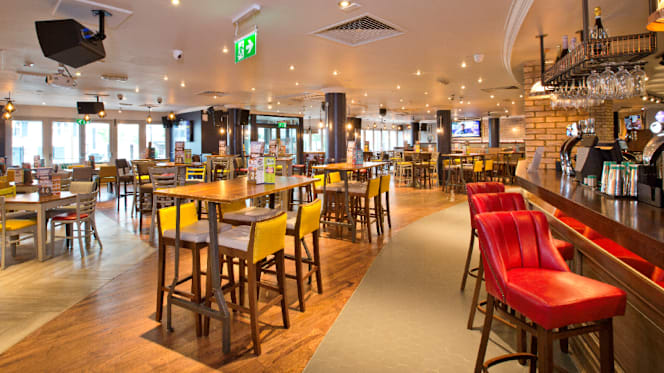 Yates High Wycombe - 1