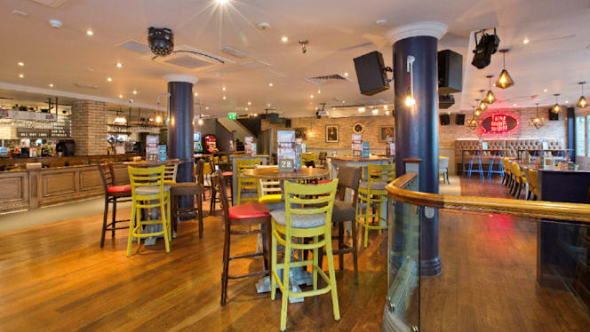 Yates High Wycombe - 4