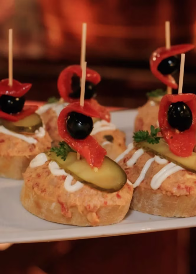 La Taberna del Pintxo Larios - 8