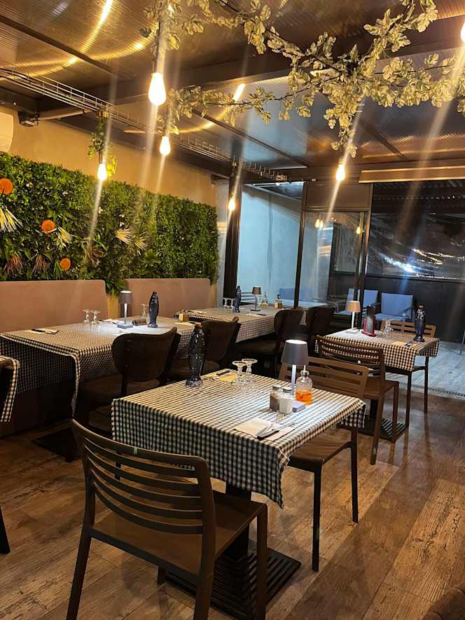 Le Greenwood’s - 1