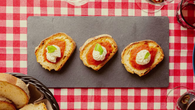 Donna Rusella - Tipica Cucina Napoletana - 1