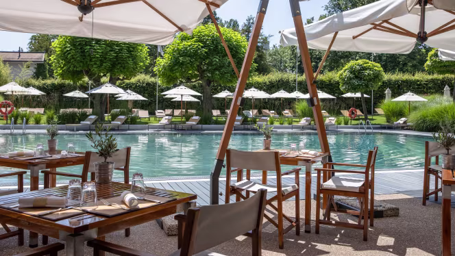 Poolside at InterContinental Genève - 5