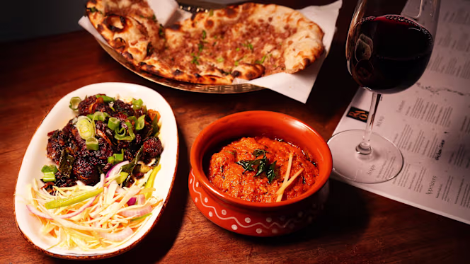 RAOS Bar and Restaurant - 0