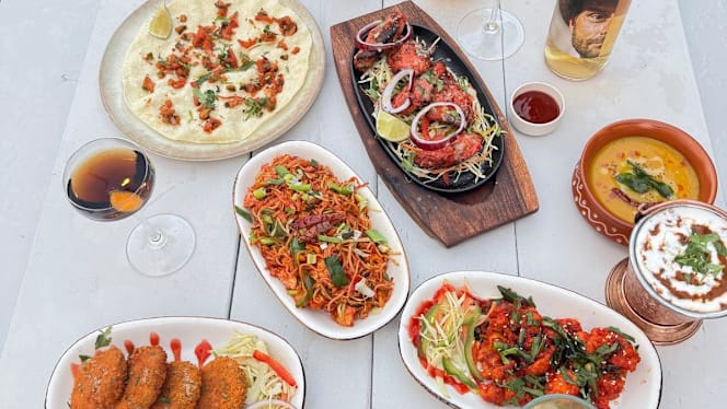 RAOS Bar and Restaurant - 8