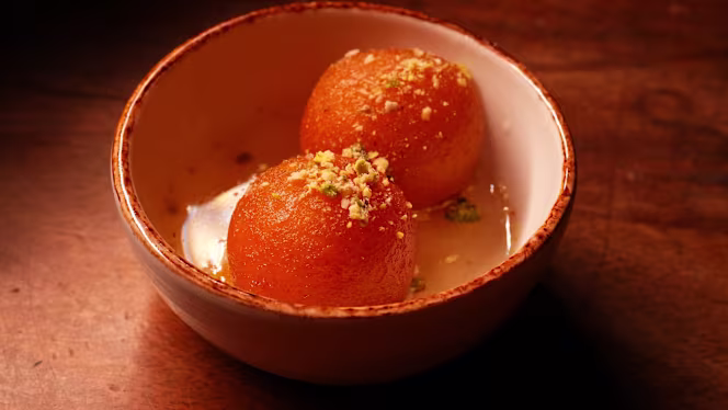 RAOS Bar and Restaurant - 1