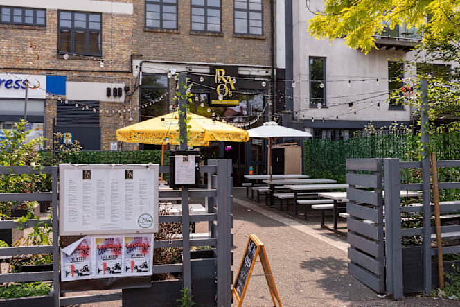 RAOS Bar and Restaurant - 5