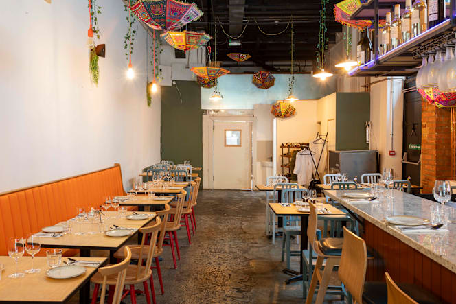 RAOS Bar and Restaurant - 6