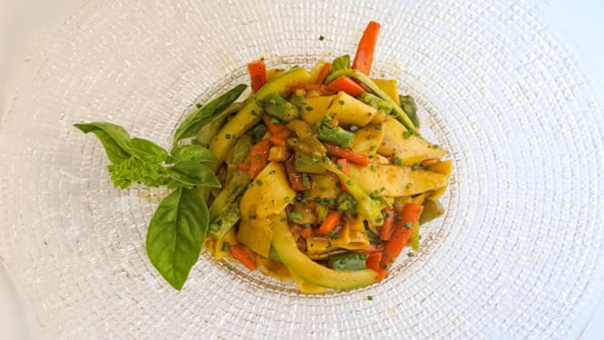 K1 Food & Lounge - 8