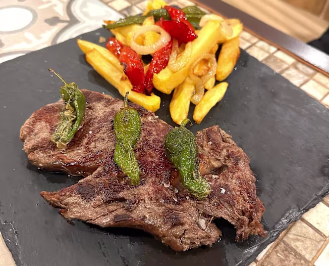 Canela Bistró - Reina Victoria - 1