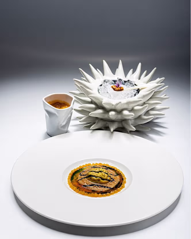MDWA Restaurant - art & fine dining - 0