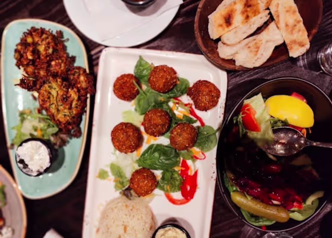 The Broadway Restaurant - 6