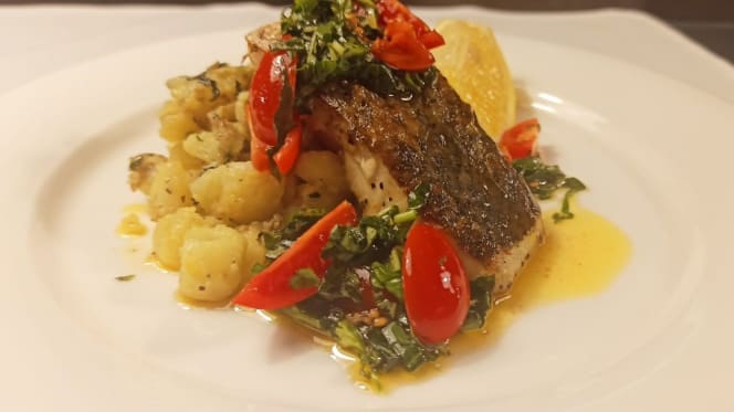 The Gallery Restaurant at Hilton London Heathrow Airport T5 - Slough - 8