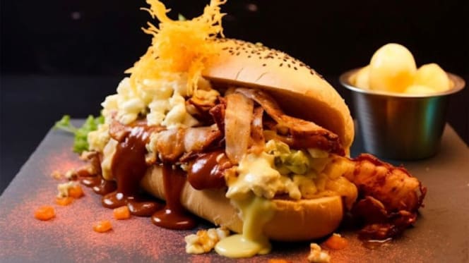 Jenever Hotdoggeria - 8