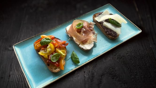 Caloroso Pizza Hackney - 6