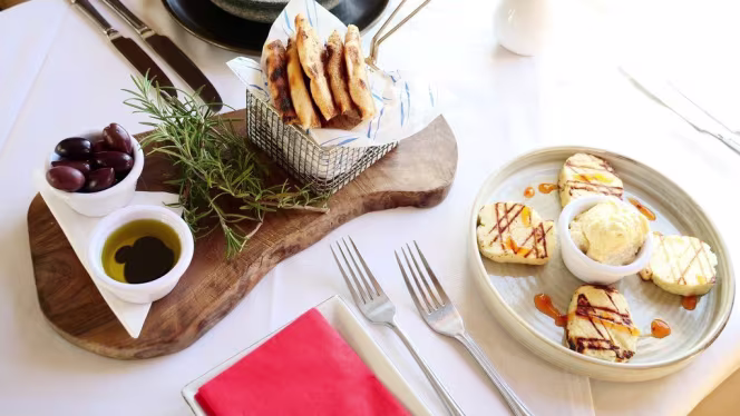 The Sidings Hotel & Restaurant - 2