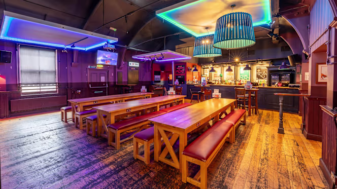 Alex Southend On Sea - 3