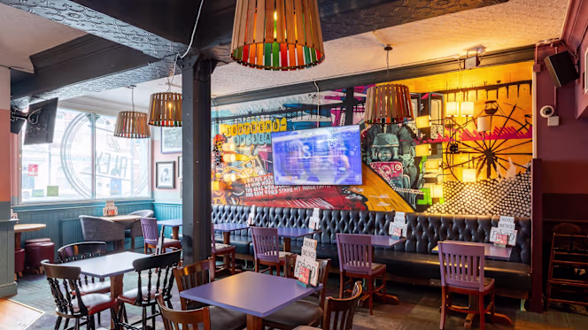 Alex Southend On Sea - 2