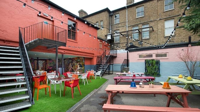 Alex Southend On Sea - 8