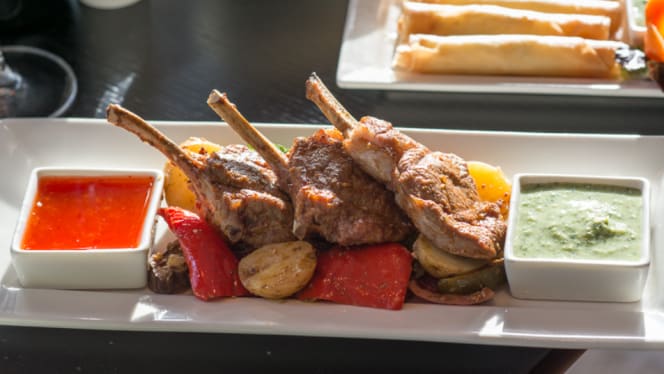 Mezzet Lebanese Restaurant - 5