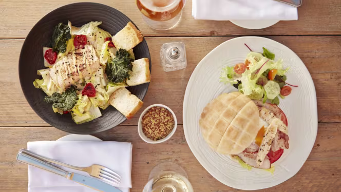 The Club Café - CAMIRAL - 1