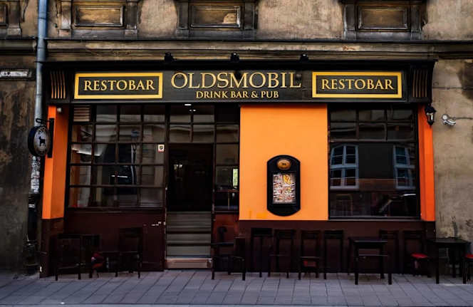 Oldsmobil Pub - 8