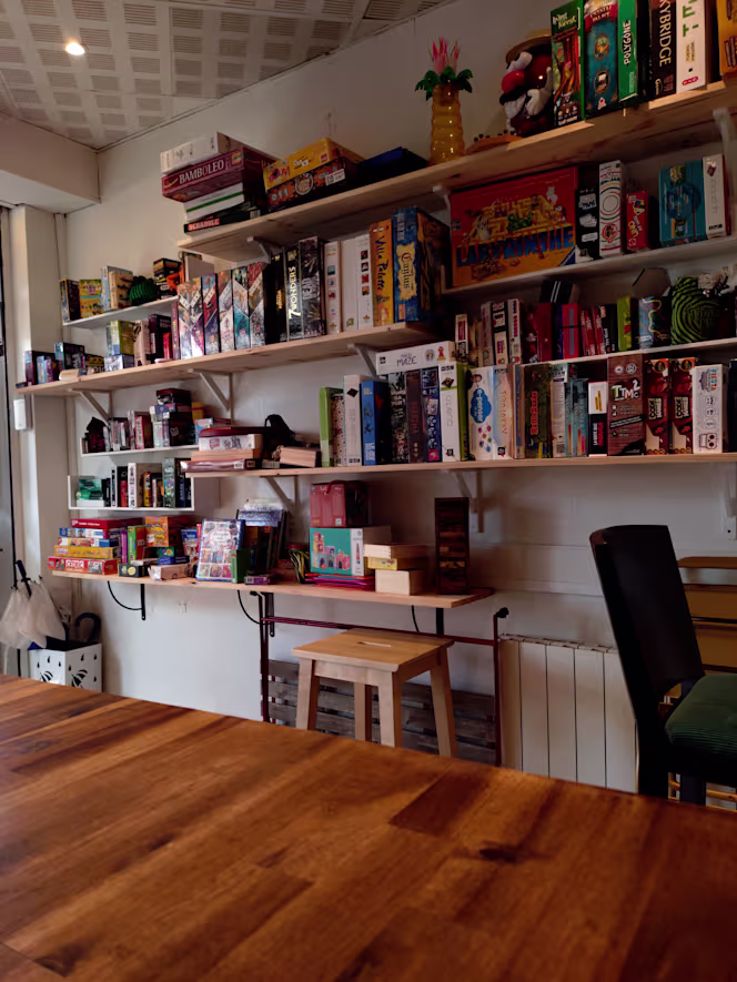 L'OCNI Restaurant - Bar à jeux - 3