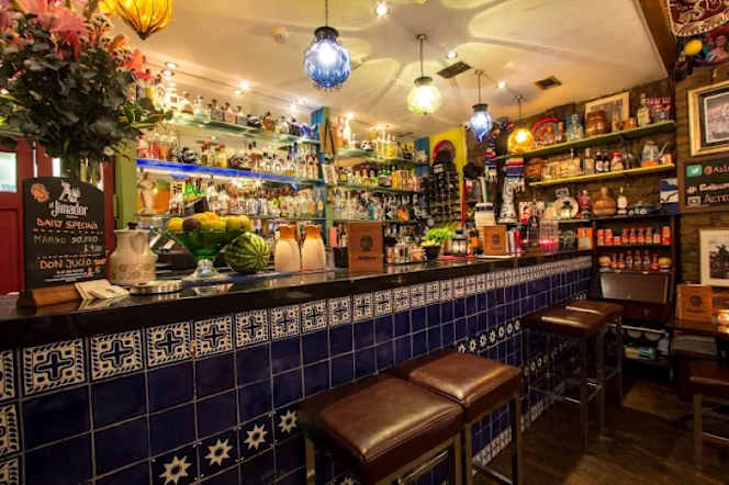 Azteca Chelsea - 4