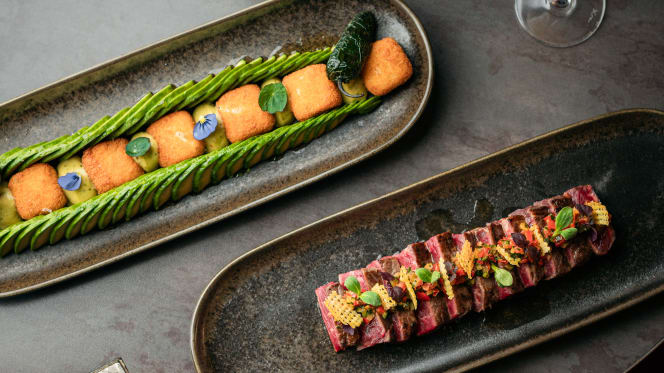 Funky Claude’s Bar - 5