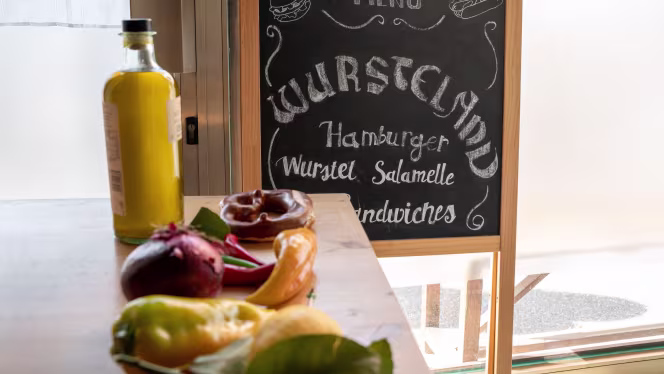 Wursteland Bistrot - 9