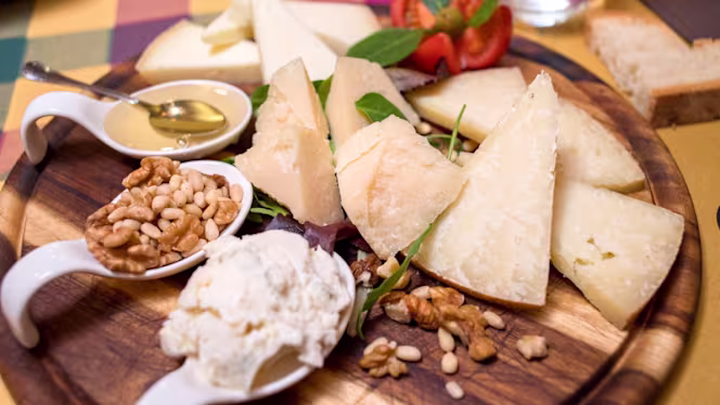 Trattoria Tre Amici - 5