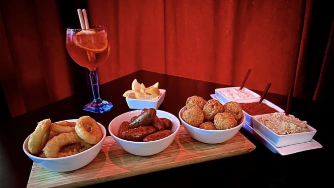 Bootlegger Speakeasy - 6