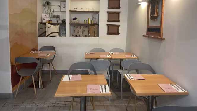 Crazy For Momo Paris Anvers - 2