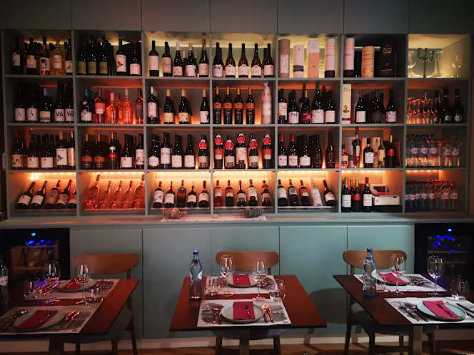 DizTinto Restaurant Wine Bar - 2