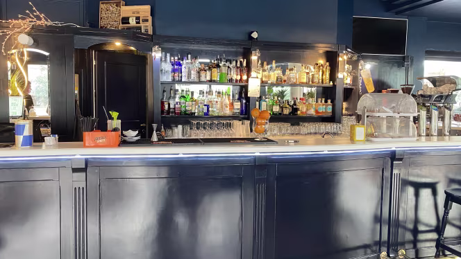 Tu Vuò Fà L'americano - 9