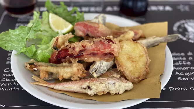 Tu Vuò Fà L'americano - 1