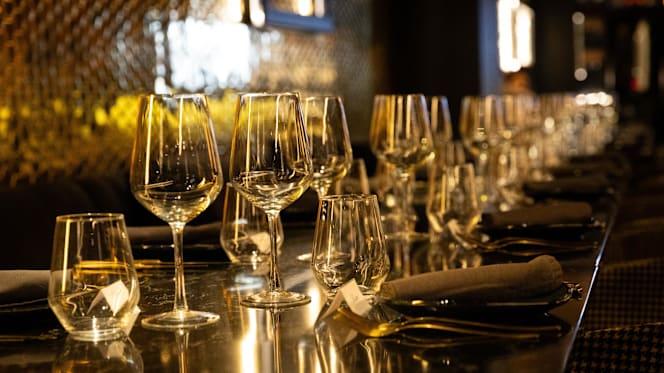 360º Fine Dining & Lounge - 9