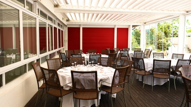 Living Restaurant - 2