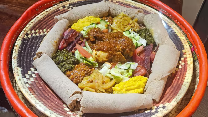 Gojona Restaurant - 1