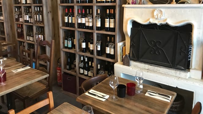 Au Steak & Fish House - 5