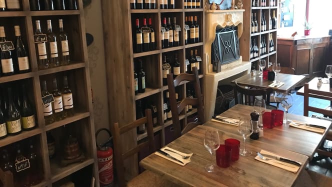 Au Steak & Fish House - 7