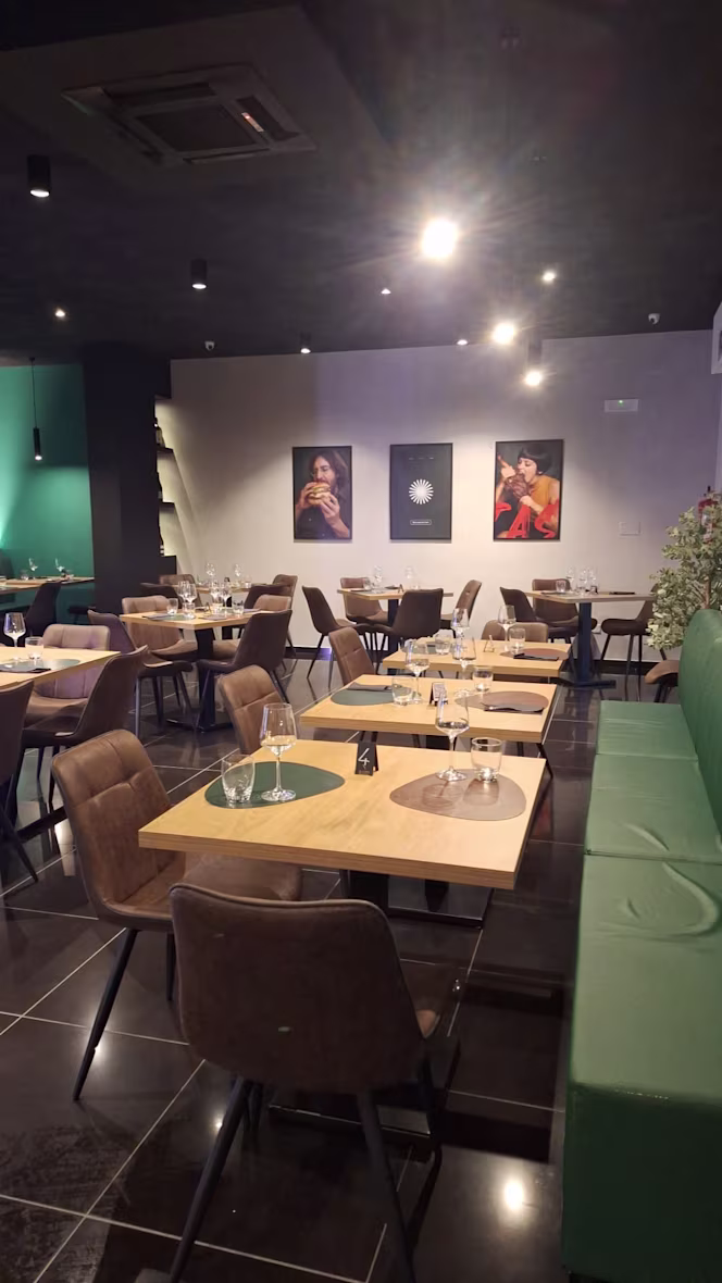 KING'S ROAD BRACERY - 8